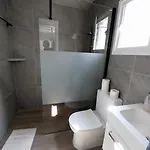 أماليا شقة *
